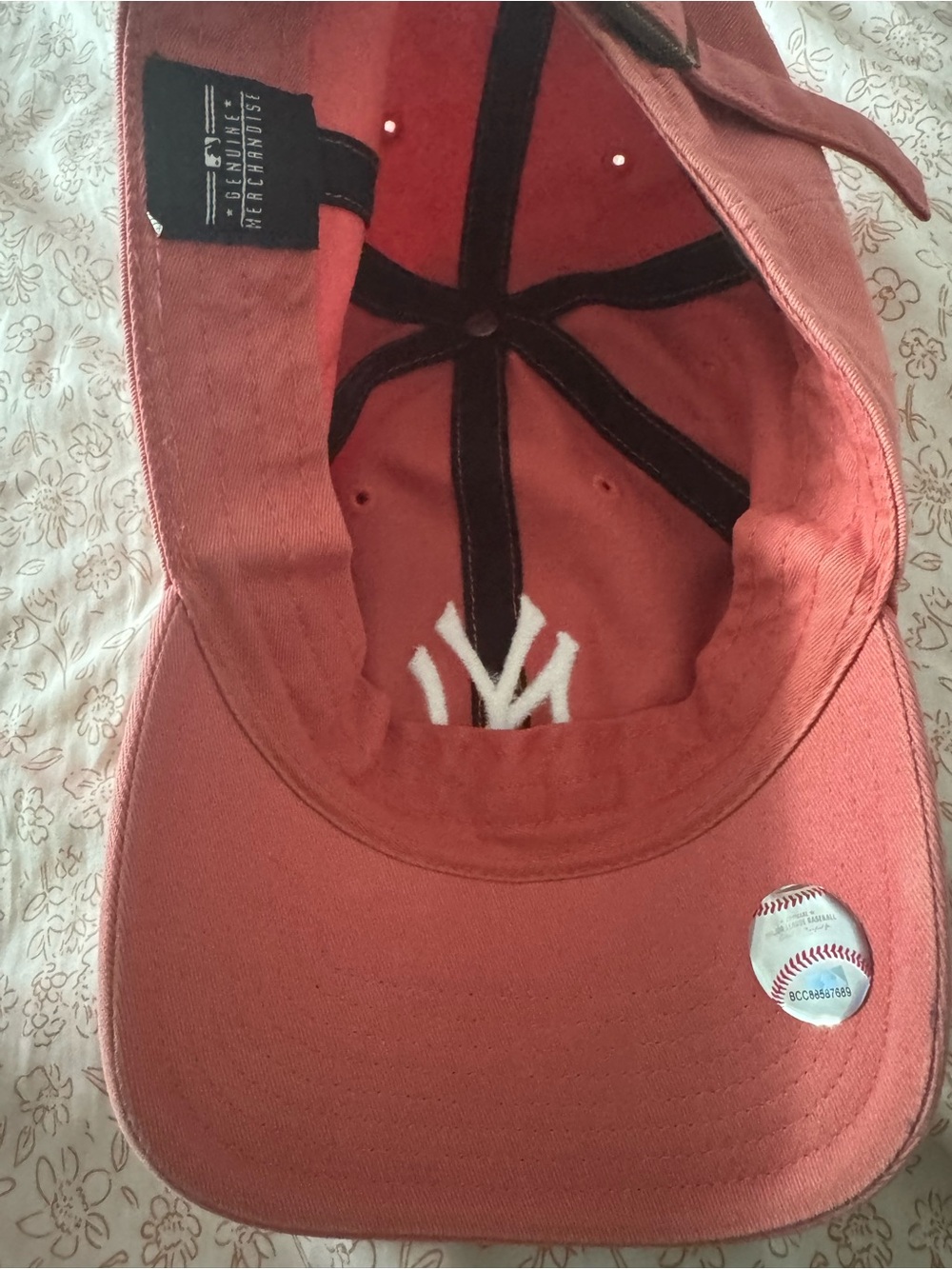 New York Yankees '47 Clean Up Cap in Dusty Rose coral - Picture 3 of 4